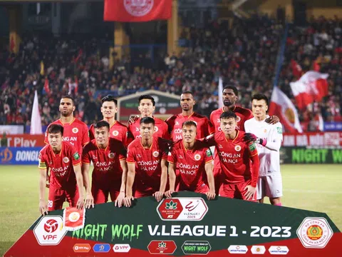 Hậu vệ số 1 Việt Nam lập kỷ lục trong màu áo CAHN