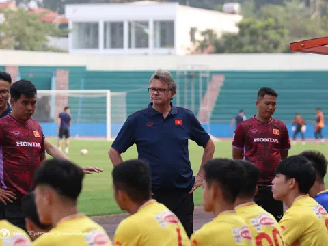 HLV Troussier gọi thêm ngôi sao U20 Việt Nam