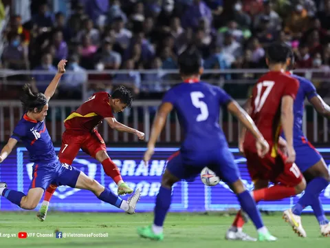 'Bại tướng' ĐT Việt Nam thăng tiến trên BXH FIFA