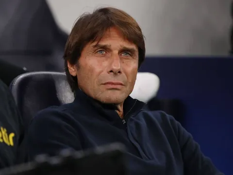 Xác nhận tình trạng của HLV Antonio Conte sau cơn bạo bệnh