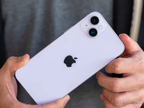 Giá iPhone 14 Plus mới nhất tháng 3: Giảm gần chục triệu, đủ mua thêm cả iPhone 11