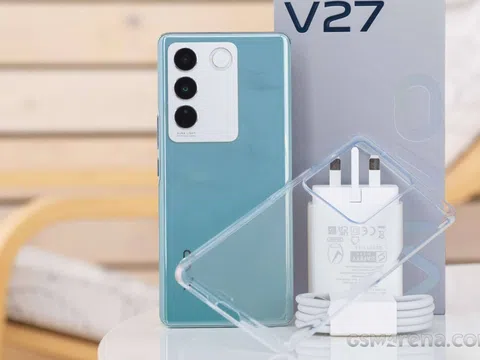 Mở hộp, khám phá vivo V27: Thiết kế bắt mắt với mặt lưng đổi màu