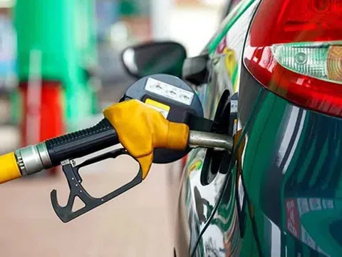 Giá xăng dầu hôm nay ngày 23/3: Tiếp tục giảm mạnh