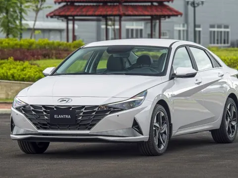 Ra mắt chưa lâu, Hyundai Elantra đã bị triệu hồi tại Việt Nam vì lỗi dây an toàn