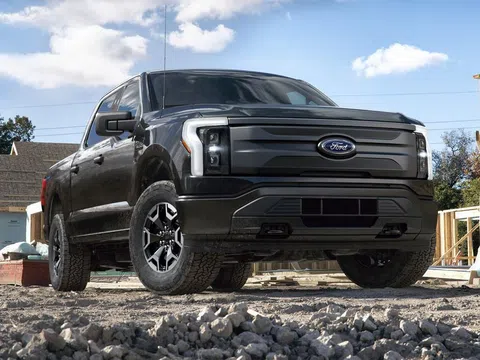 Bán tải điện Ford F-150 Lightning dừng sản xuất vì nguy cơ lỗi pin