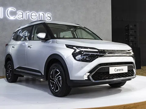 Kia Carens 2023 bổ sung bản 5 chỗ, "dằn mặt" đối thủ Suzuki Ertiga