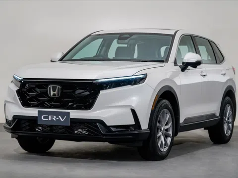 Cận cảnh Honda CR-V 2023 phiên bản 7 chỗ tại Thái Lan, nhiều khách Việt mong chờ