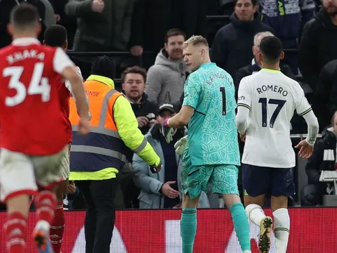 Tấn công thủ thành Arsenal, CĐV Tottenham đối diện án phạt cực nặng