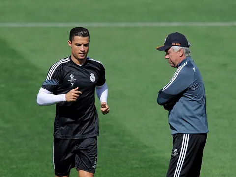 HLV Ancelotti tuyên bố thẳng thừng về khả năng Ronaldo tái hợp Real Madrid