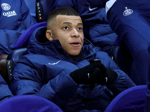 Ngồi dự bị, Mbappe phản ứng thế nào trong ngày PSG thất thủ tại cúp C1?