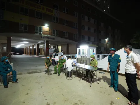 Hà Nội: Phong tỏa chung cư có bệnh nhân nghi nhiễm COVID-19