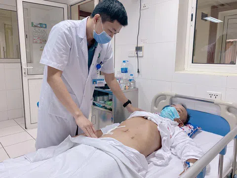 Hà Nội: Người đàn ông bị thủng ruột do nuốt phải tăm