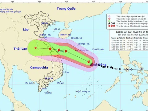 Cập nhật tình hình bão số 5: Giật cấp 13, hướng vào Quảng Bình - Quảng Ngãi