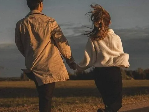 Phụ nữ có hai chuyện tuyệt đối đừng bỏ lỡ, một là thanh xuân hai là cơ hội gặp được người tốt hơn