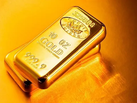 Giá vàng hôm nay 24/6: Vàng tìm đến đỉnh 8 năm