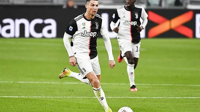 Hé lộ cách tập luyện không giống ai của Ronaldo khiến đồng đội phải "ngả mũ"