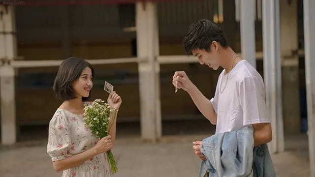 Bộ ảnh Thanh xuân của nữ hoàng chửi thề và bạn trai gây sốt mạng