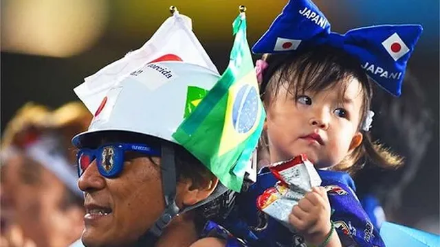 Đáng yêu với những fan nhí World Cup