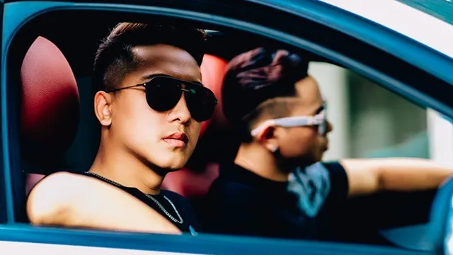 Sau ồn ào đời tư, Châu Khải Phong kể chuyện tình yêu tan vỡ trong MV mới "Trò đùa"