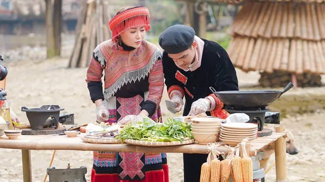 Đảm đang bếp núc là vậy, Thanh Hương liên tục bị đàn em "nói xấu"