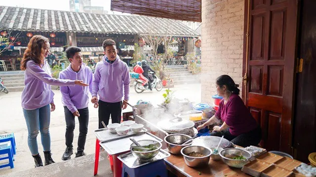 Theo chân dàn nghệ sĩ "Ẩm thực kỳ thú" nếm thử bánh cuốn Hà Giang có thâm niêm 50 năm