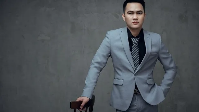 Diễn viên Phạm Tiến Chung, lịch lãm trong bộ ảnh mới