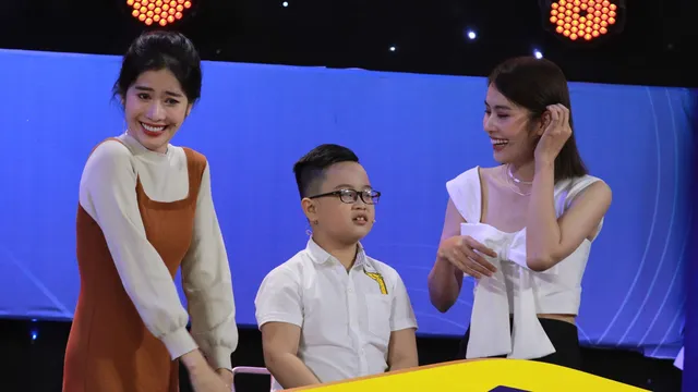 Nam Em 'bấn loạn' khi Nam Anh đáp sai loạt câu hỏi của Gia Đình Thông Thái